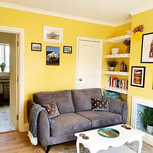  Holiday home The Bee House Brighton. A Holiday By The Sea. United Kingdom